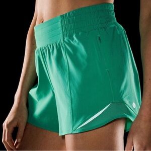 Kelly Green Lululemon Hotty Hot High Rise Lined Short 4”
